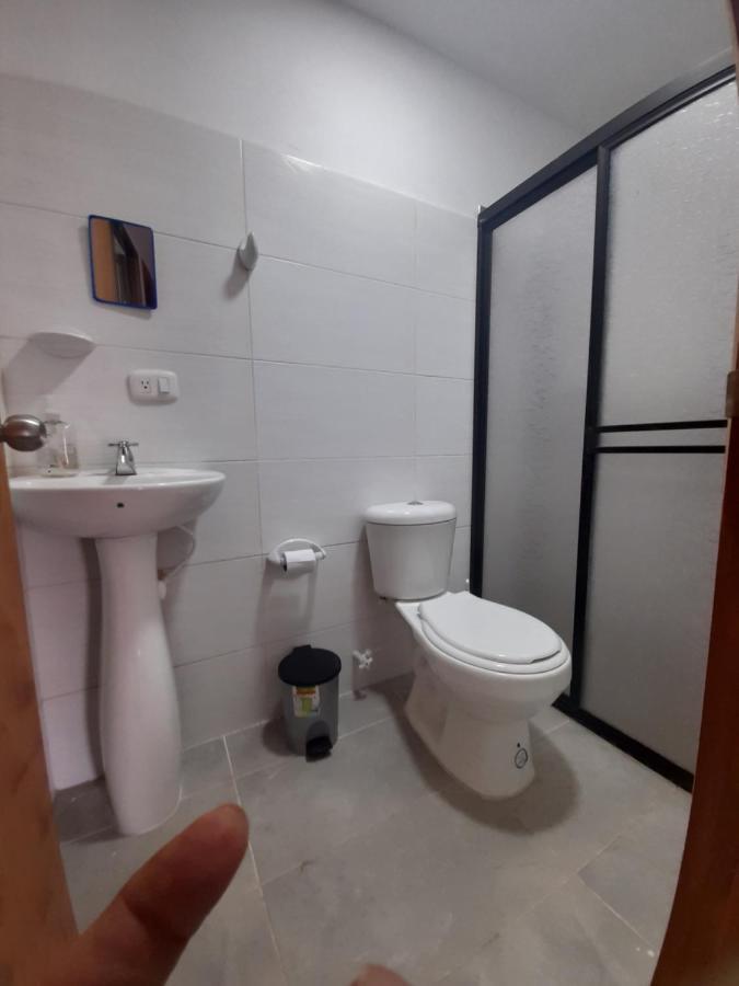 el nuevo guatape campestre a 5 minutos del malecon y 10 minutos la piedra totalmente nuevos parqueo privado Apartamento Exterior foto
